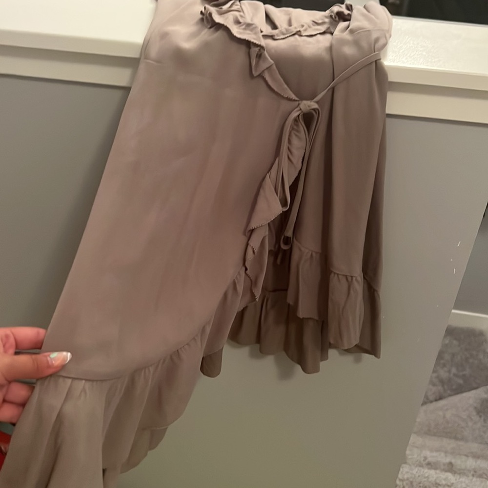 Aritzia Sunday Best Wrap Dress - Picture 9 of 10